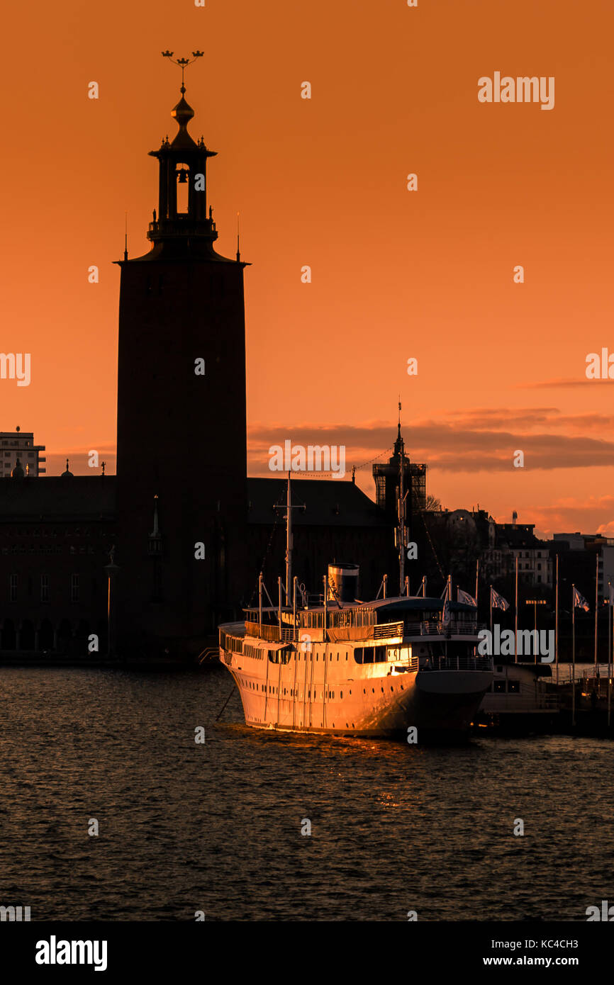 Tramonto sul stadhaus, Stoccolma, Svezia Foto Stock