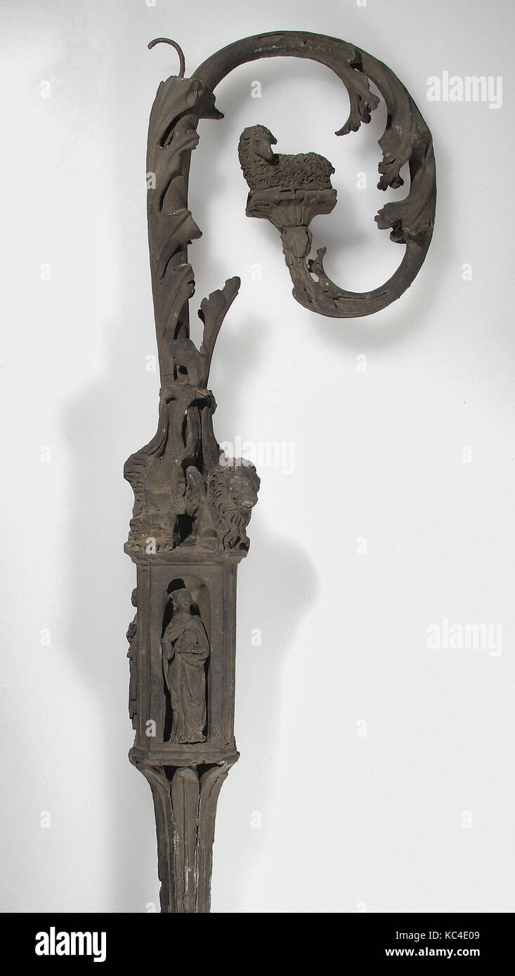 Crozier, del XV e XVI secolo, Italiano, cera, legno, complessivo: 79 1/2 in. (201.9 cm), scultura Foto Stock