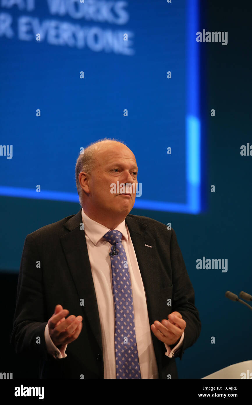 Manchester, Regno Unito. 2 Ottobre, 2017. Christopher Stephen temolo, il partito conservatore britannico politico ed ex autore che è il Segretario di Stato per i trasporti che parla al partito Tory Conference di Manchester,2° ottobre, 2017 Credit: Barbara Cook/Alamy Live News Foto Stock