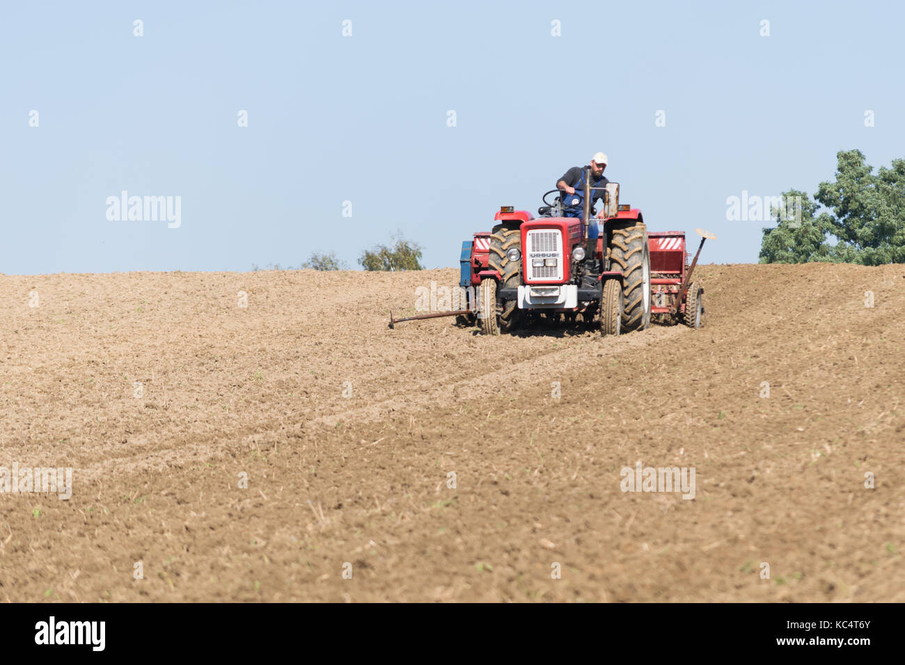 Natura 2000 Głebowic.autunno la semina di granella. Il 2 ottobre 2017. In autunno la semina di grano sotto il raccolto di grano in 2018. Credito: w124merc / Alamy Live News Foto Stock