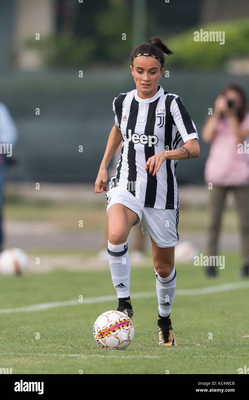 Mozzanica, Italia. Trentesimo Sep, 2017. barbara bonansea ( Juventus )  calcetto : le donne italiane di serie a match tra atalanta mozzanica cfd  0-3 juventus allo stadio comunale di Mozzanica, Italia .