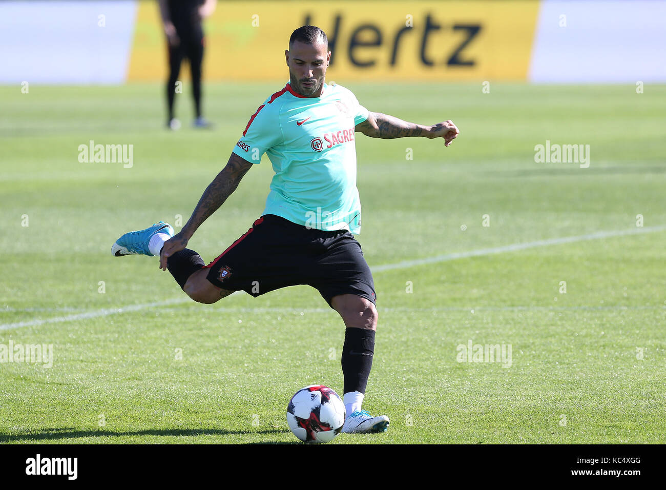 Lisbona, Portogallo. 3° ott 2017. Il Portogallo in avanti ricardo quaresma durante la squadra nazionale della sessione di formazione prima che la partita tra Portogallo e Andorra a city football di Oeiras, Lisbona il 3 ottobre 2017. Credito: bruno barros/alamy live news Foto Stock