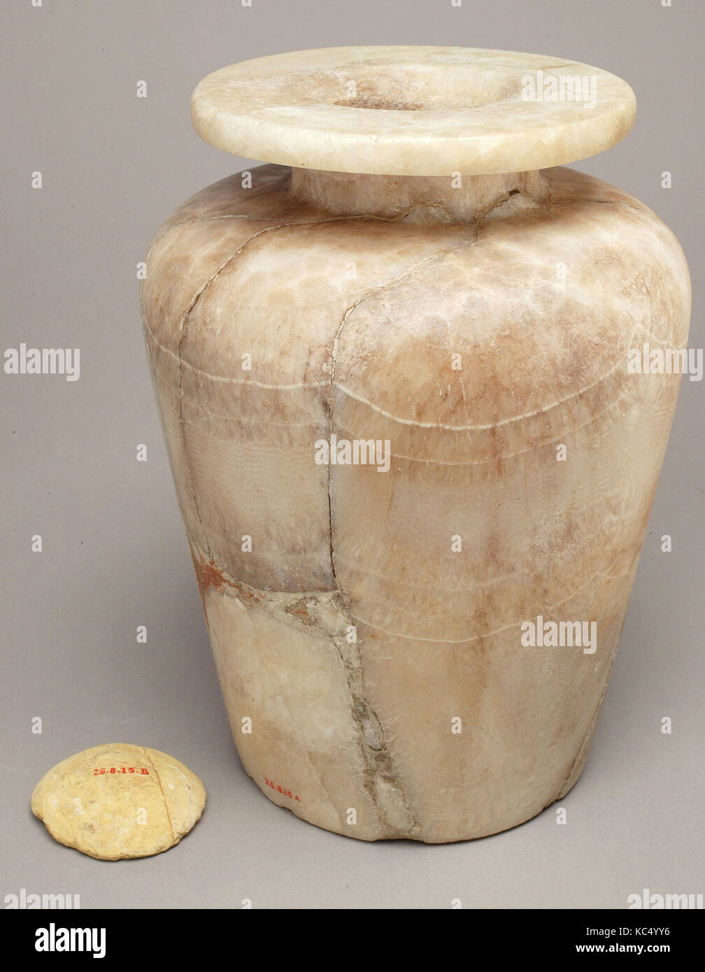Spalla inscritto jar con cartiglio di Thutmose III, ca. 1479-1425 A.C. Foto Stock