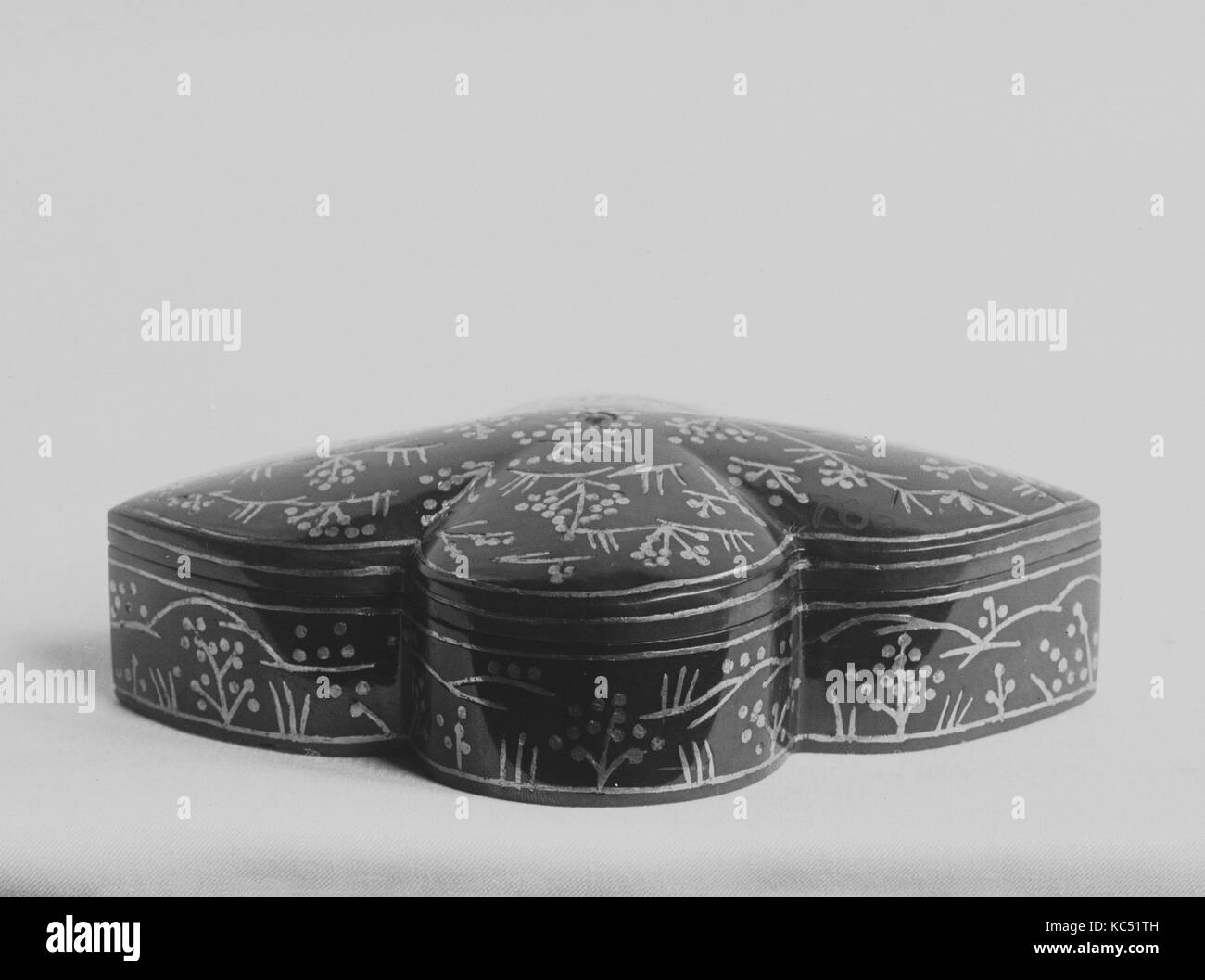 莫臥兒王朝 嵌金碧玉花葉形盒, Scatola con coperchio, XVIII-XIX secolo Foto Stock