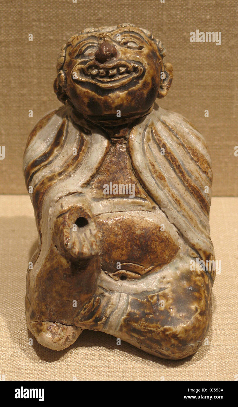 Contagocce acqua nella forma di un demone seduto, 14th-ca. metà del XVI secolo Foto Stock