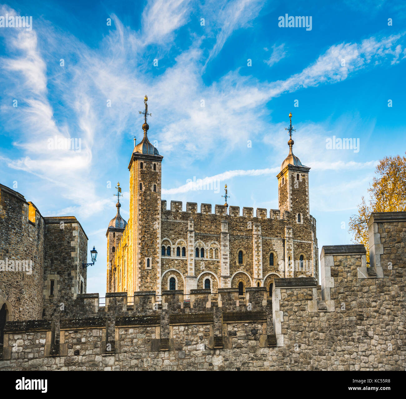 Tower of London, Tower Pier, Londra, Inghilterra, Regno Unito Foto Stock