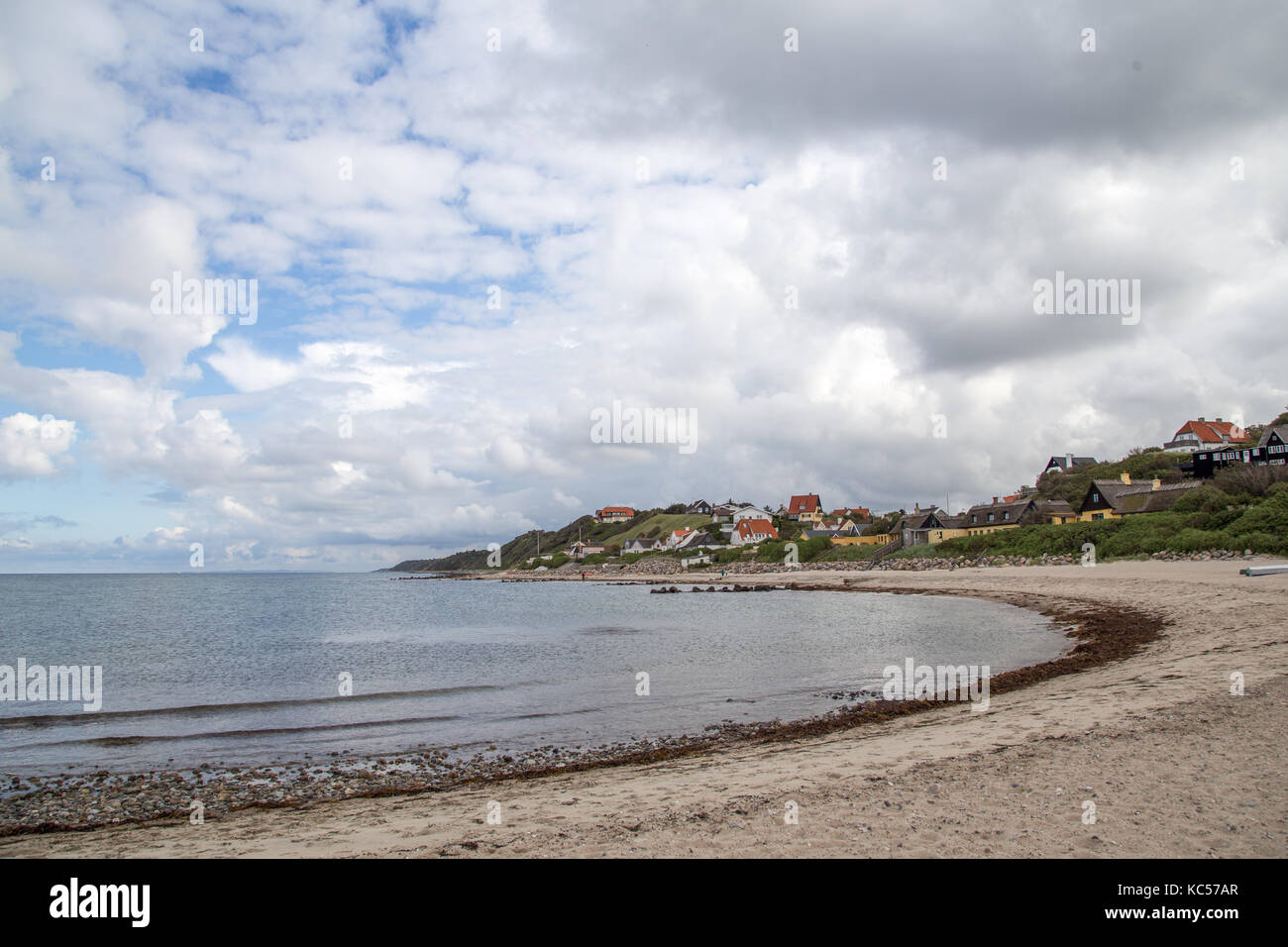 Tisvilde spiaggia e del villaggio Foto Stock