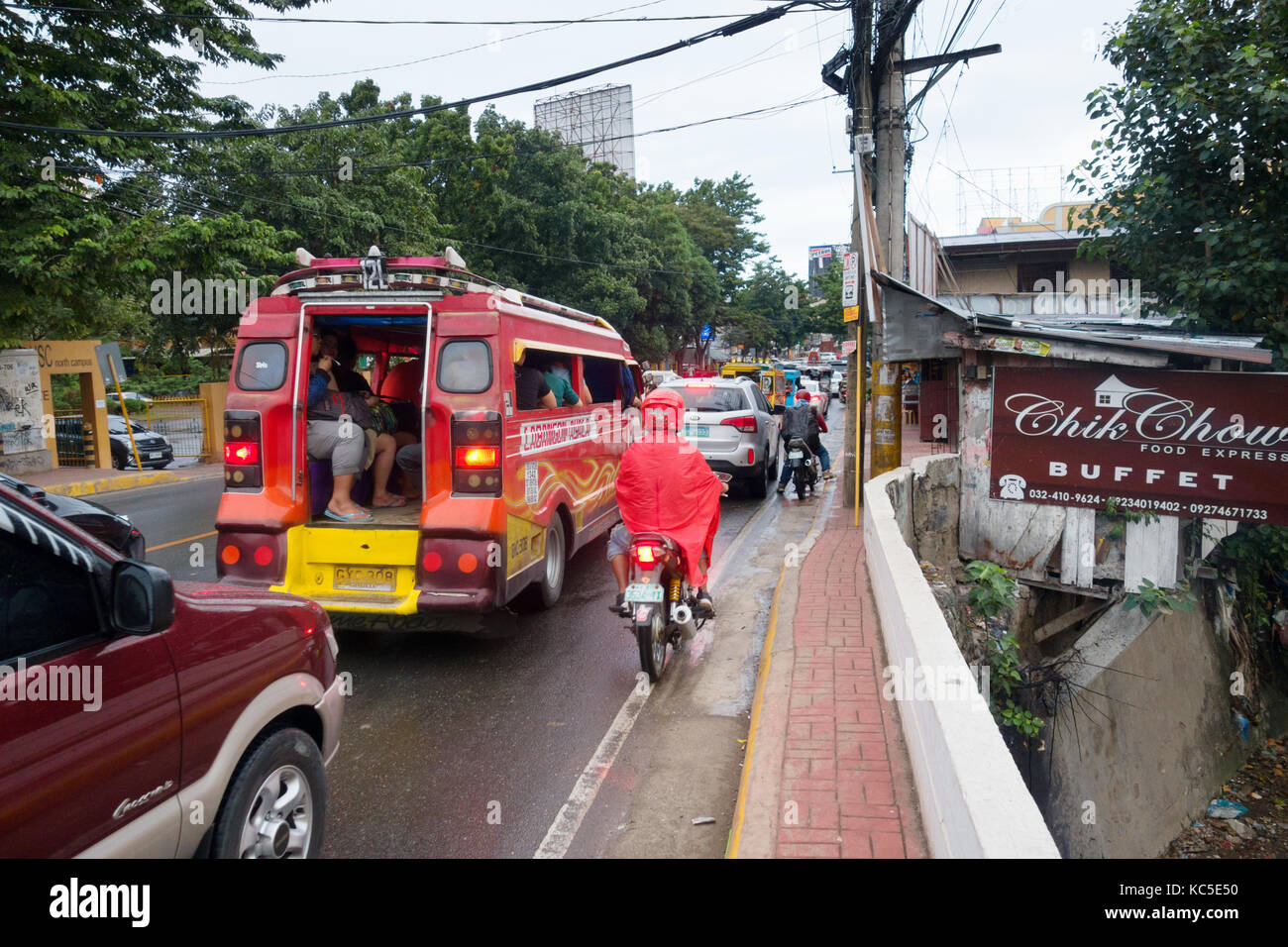 Filippine, cebu city Cebu filippine - Scene di strada, traffico di Cebu City, cebu filippine asia Foto Stock