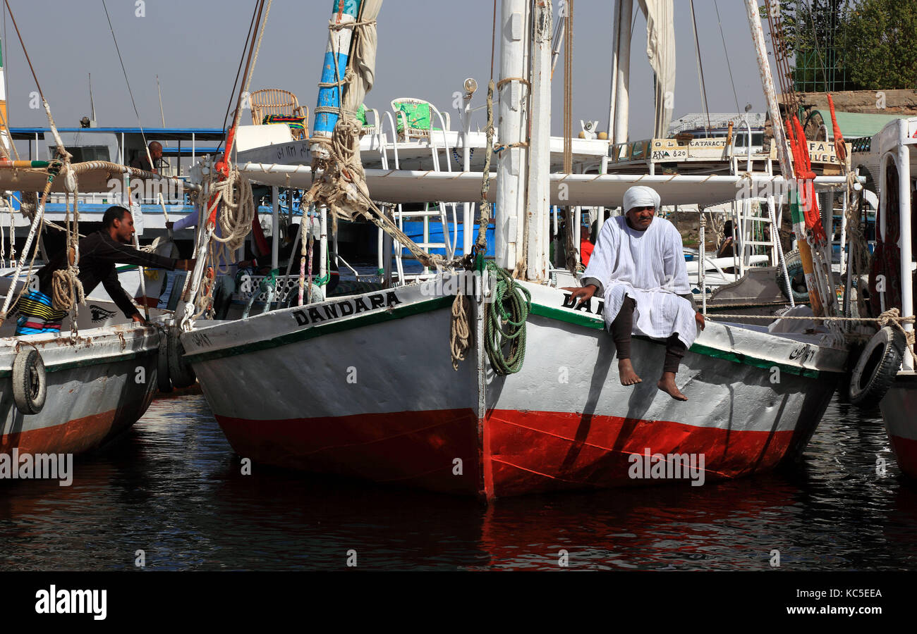 Felucca, barche a vela sul Nilo, Alto Egitto, Africa Foto Stock