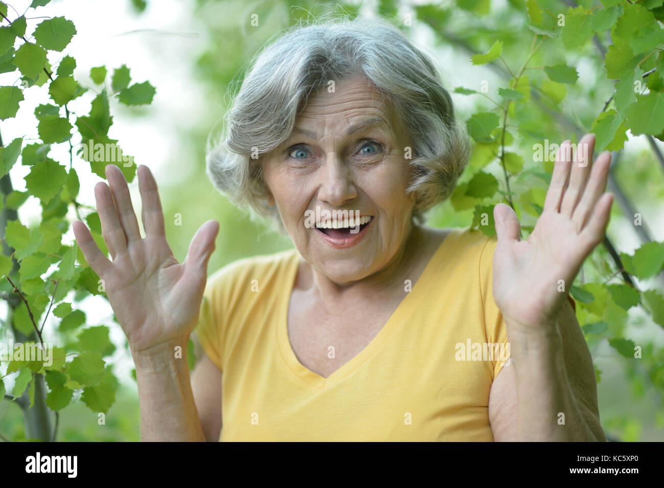 Bella donna senior outdoor Foto Stock