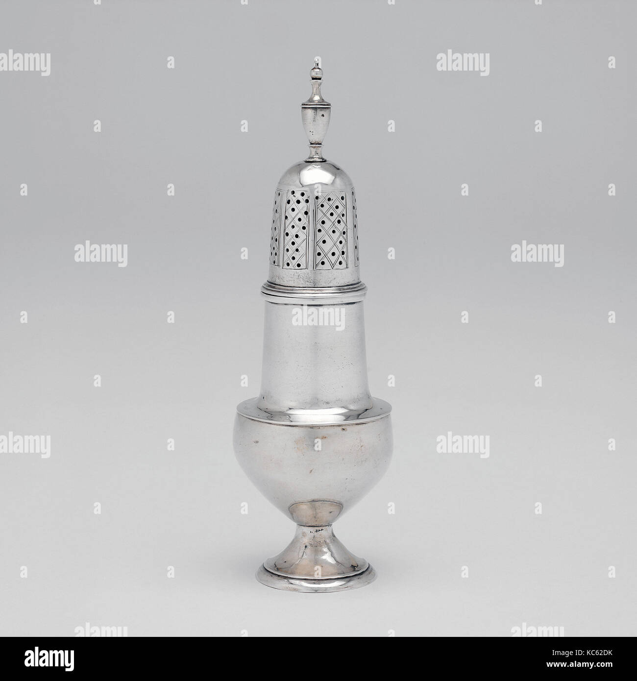 Ruota orientabile, 1770-1800, American, argento, complessivo: 6 7/8 x 2 1/16 in. (17,5 x 5,2 cm); 4 oz. 9 dwt. (138,3 g), argento Foto Stock