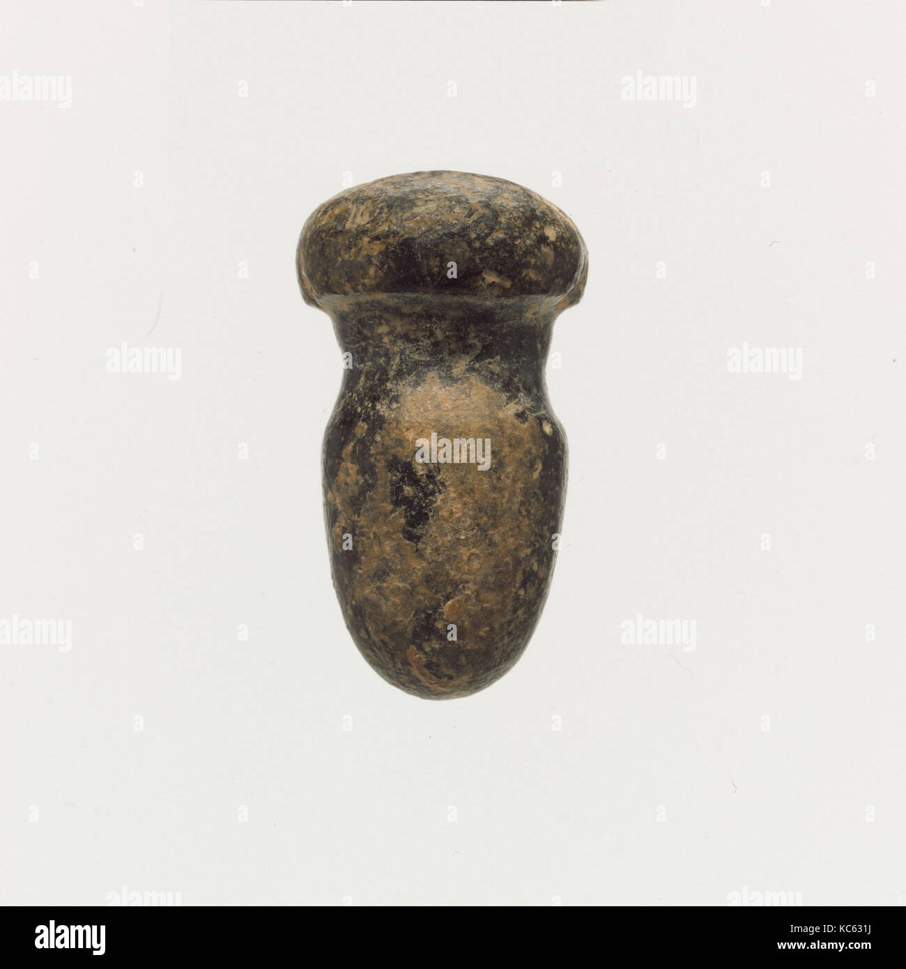 Telecomando di steatite, Early Minoan II-Minoico Medio I, ca. 2900-1900 A.C., Minoan, steatite, L. 1 1/16 in. (2.6 cm), varie Foto Stock