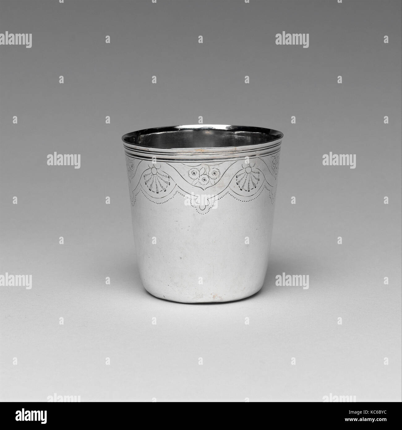 Tumbler, 1797, realizzata a Boston, Massachusetts, Stati Uniti, American, argento, complessivo: H. 2 3/4 in. (7 cm); 3 oz. 2 dwt. (96.1 Foto Stock