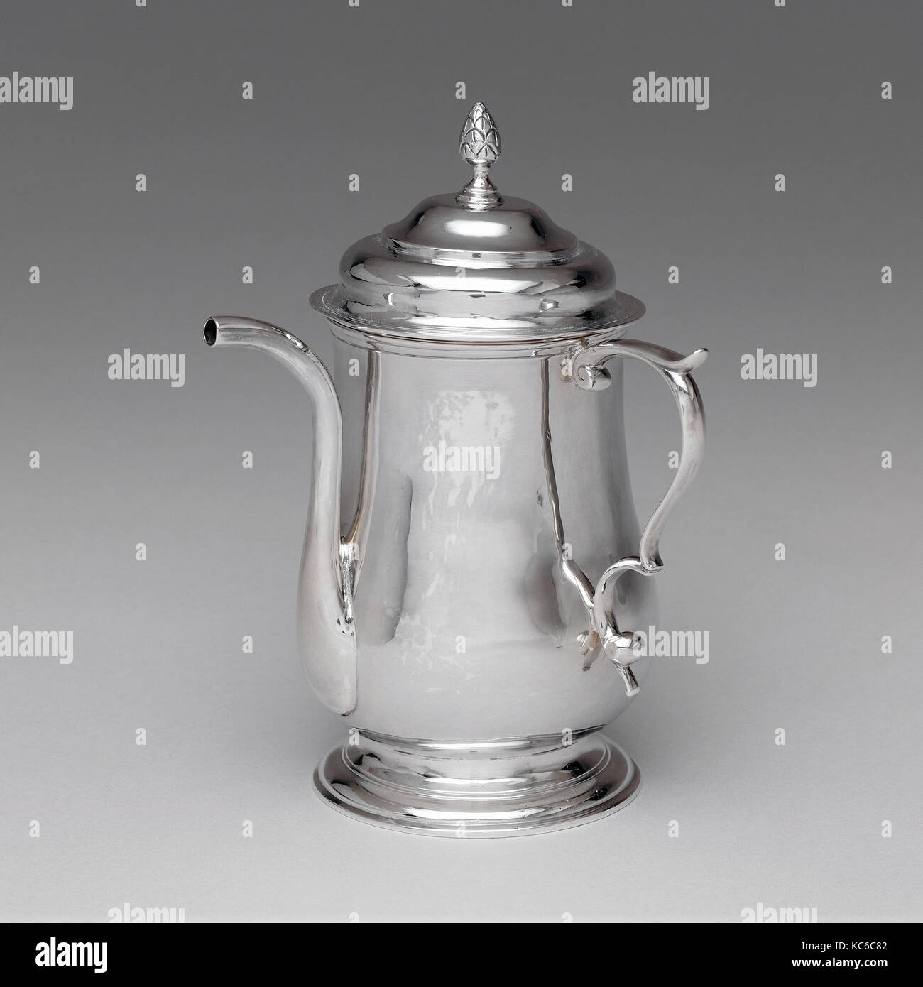 Coppa del tubo di lancio, 1782, realizzata a Boston, Massachusetts, Stati Uniti, American, argento, complessivo: H. 6. (15,2 cm); 9 oz. 13 dwt Foto Stock