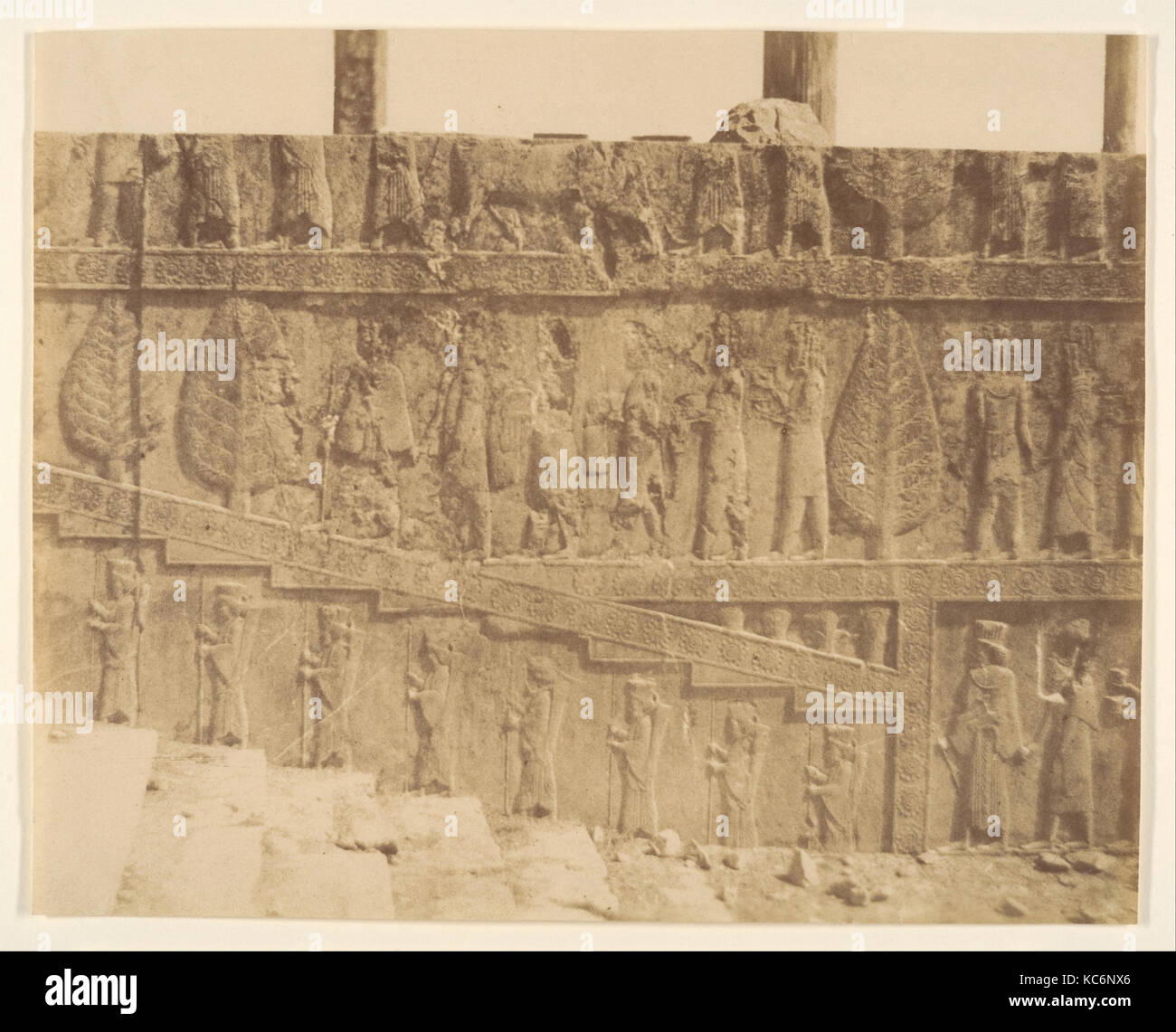 (16) Apadana Hall scala Orientale, Persepolis, Far, eventualmente da Luigi Pesce, 1840s-60s Foto Stock