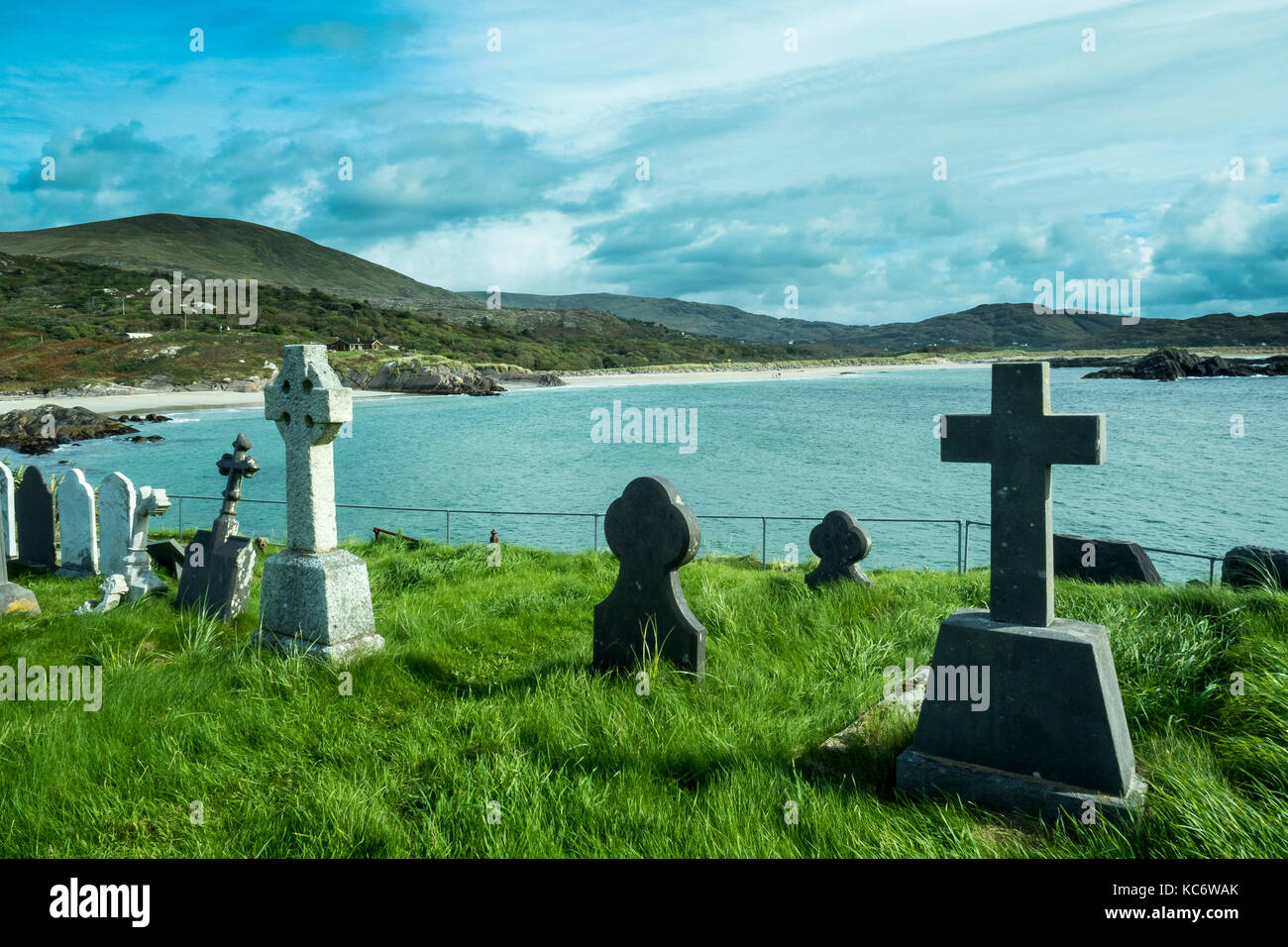 Il Derrynane Sepoltura sul sito di Il Derrynane Abbey, Abbey Island, Ring of Kerry, Isola Foto Stock