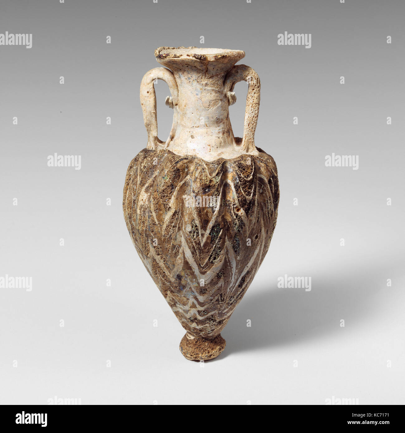 Amphoriskos di vetro (bottiglia di profumo), FINE 6th-V secolo A.C. Foto Stock