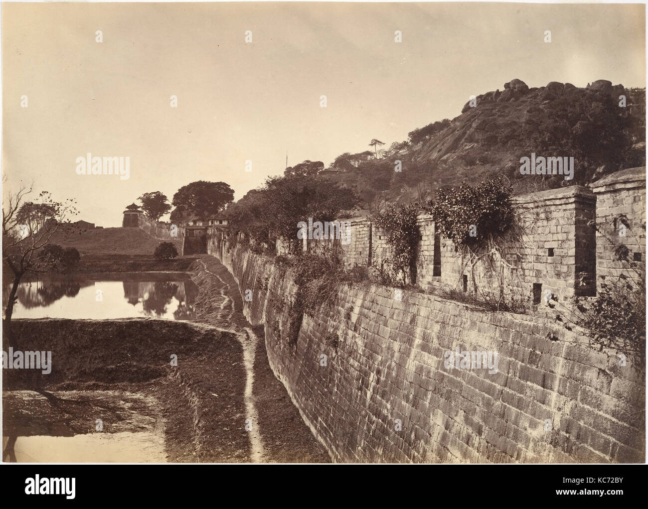 Una porzione del Citywall, Foochow, Lai Fong, ca. 1869 Foto Stock