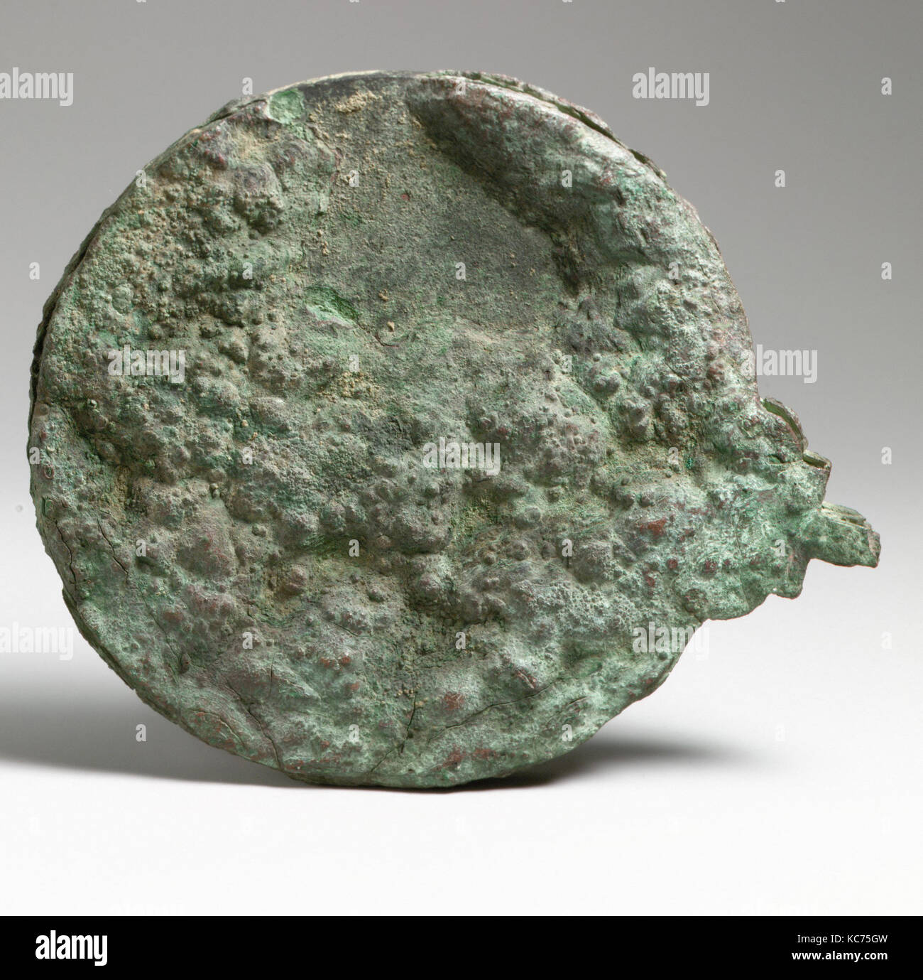 Specchio, VI secolo A.C. il greco cipriota, bronzo, Altri: 5 7/8a. (14.9cm), bronzi Foto Stock