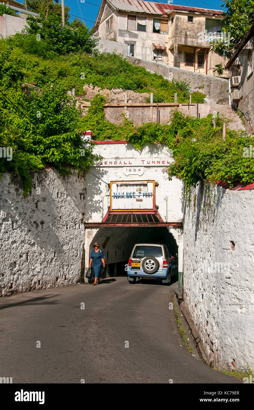 Sendall Tunnel tunnel del traffico e passaggio pedonale che collega due sezione di San Giorgio la città di Grenada Foto Stock