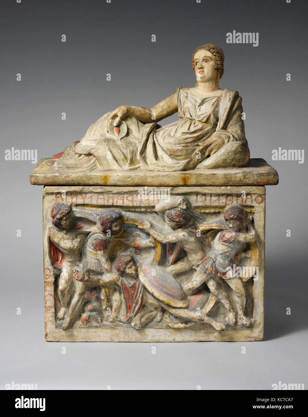 La terracotta urna cineraria, ellenistica, il II secolo A.C., etrusca, terracotta, Altezza: 28 1/4 in. (71,8 cm), terrecotte Foto Stock