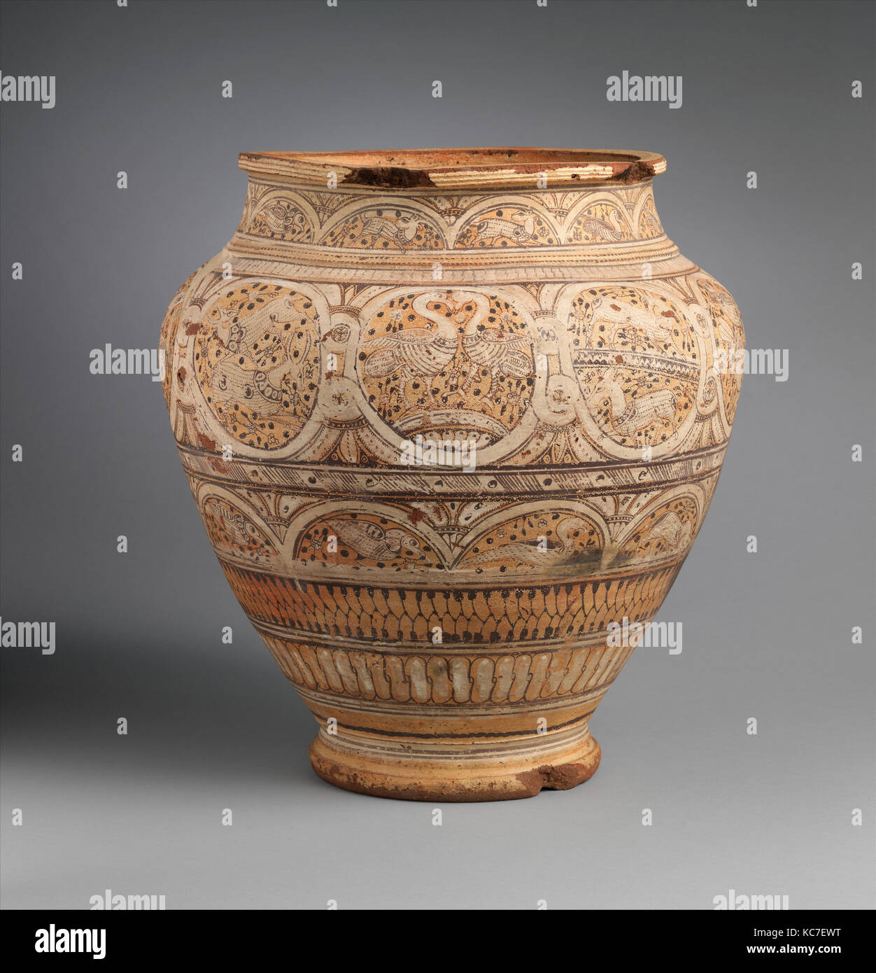 Storage Jar, settimo secolo, realizzati in Egitto, terracotte; verniciato, non smaltate, H. 19 7/16 in. (49,4 cm), ceramica, il modello verniciato Foto Stock