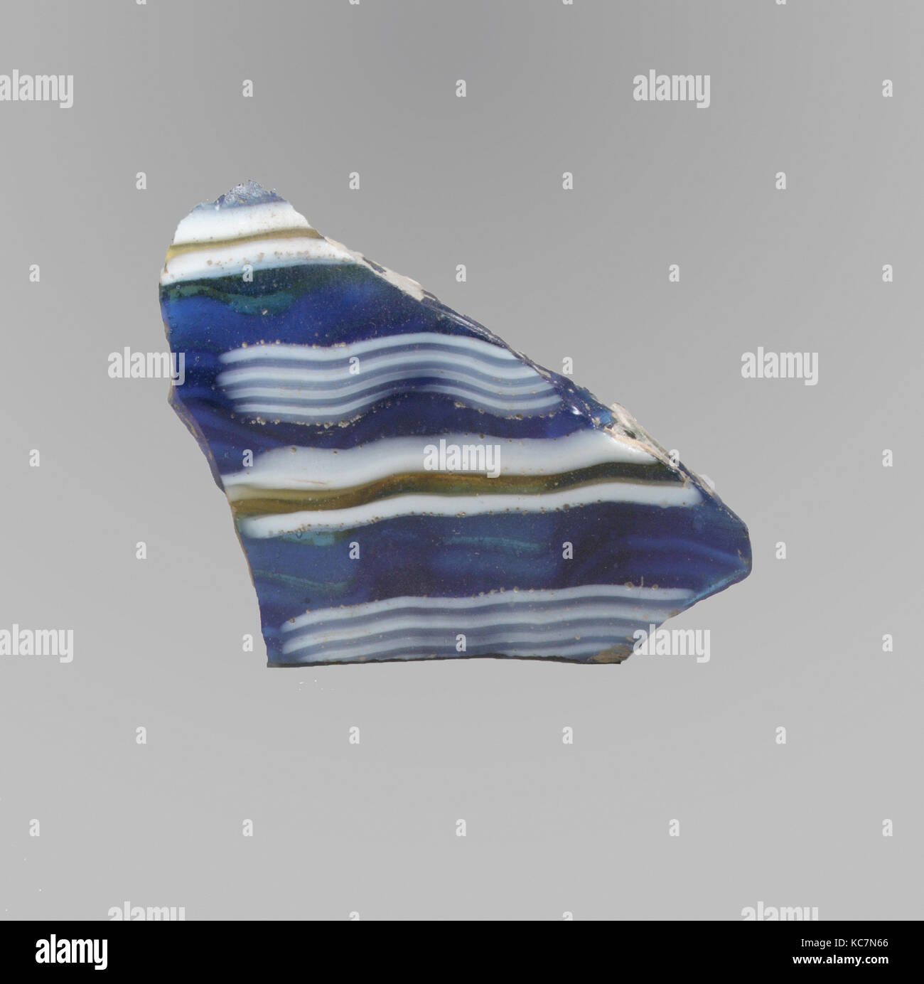 Mosaico di vetro scanalata frammento di ciotola, fine del I secolo A.C. - inizio del I secolo A.d Foto Stock