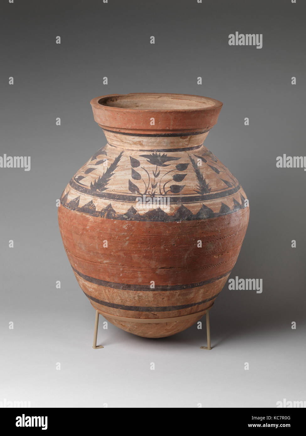 Grande Vaso di storage con decorazioni floreali, fine 3rd-II secolo A.C. Foto Stock