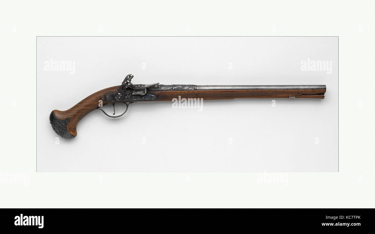Pistola Flintlock, ca. 1650, eventualmente Liege, eventualmente Belga, Liege, acciaio, ferro, legno (noce), L. 24 3/4 in. (62,7 cm Foto Stock