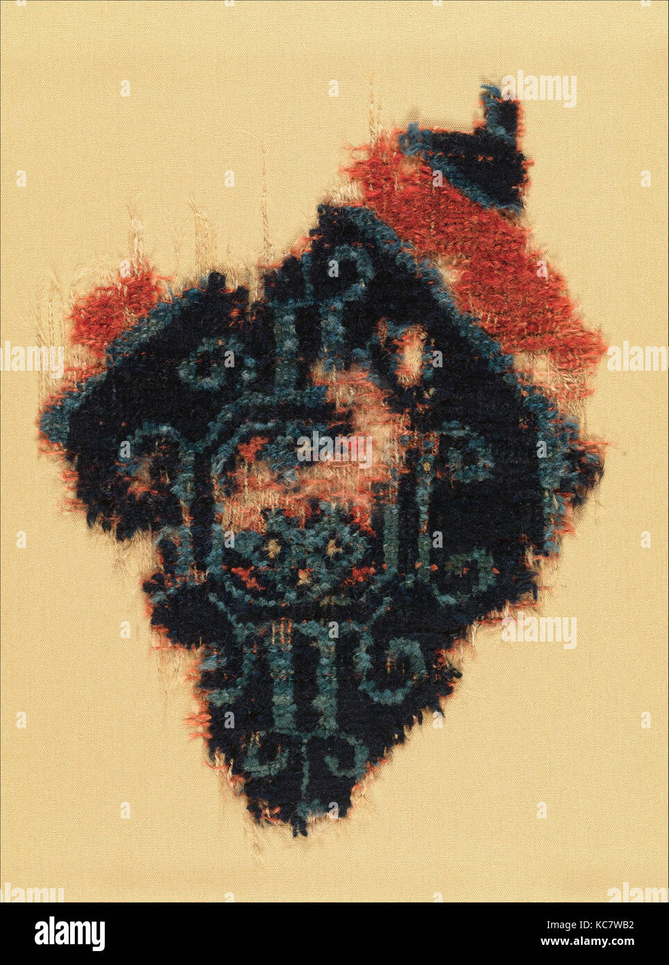 Frammento di tappeto, 13th-inizi del XIV secolo, attribuito alla Turchia, Lana (ordito e trama pila); simmetricamente pelo annodato, Mount Foto Stock