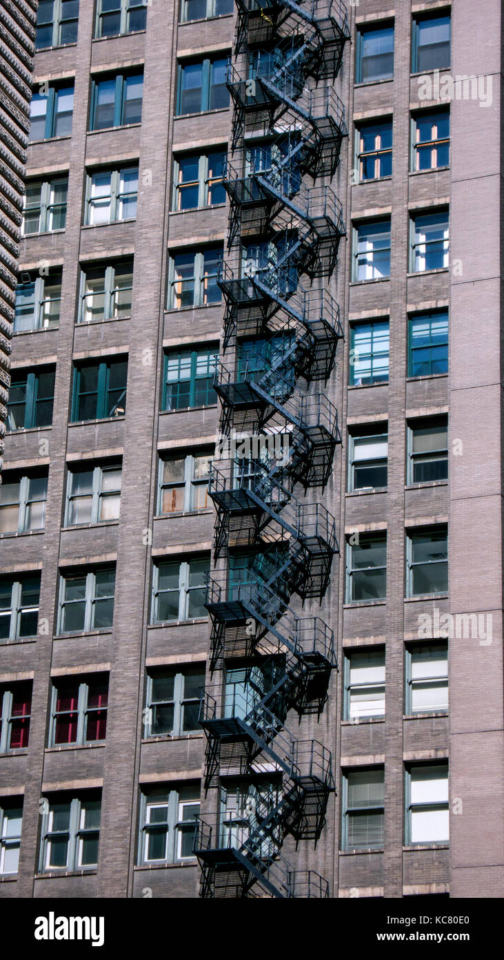 Uscita antincendio Scale esterne edificio downtown Chicago Stati Uniti d'America Foto Stock