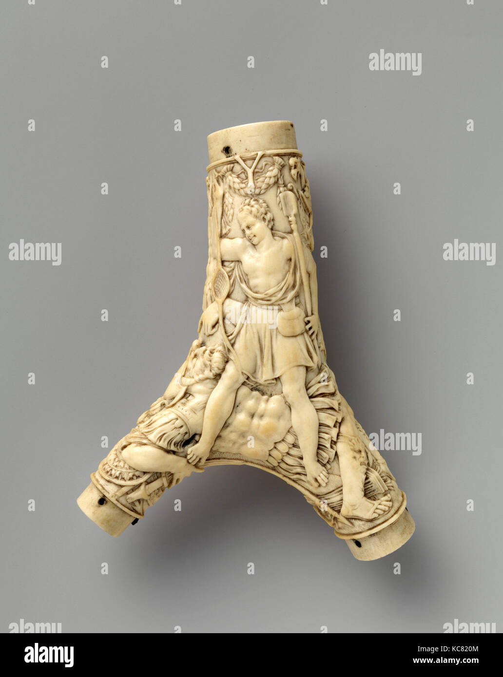 Pallone in polvere, ca. 1570, francese, corna di ferro, 17 9/16 x 5 11/16 x 1 3/4 (19,2 x 14,5 x 4,5 cm); Wt. 8.15 oz. (231 g), armi da fuoco Foto Stock