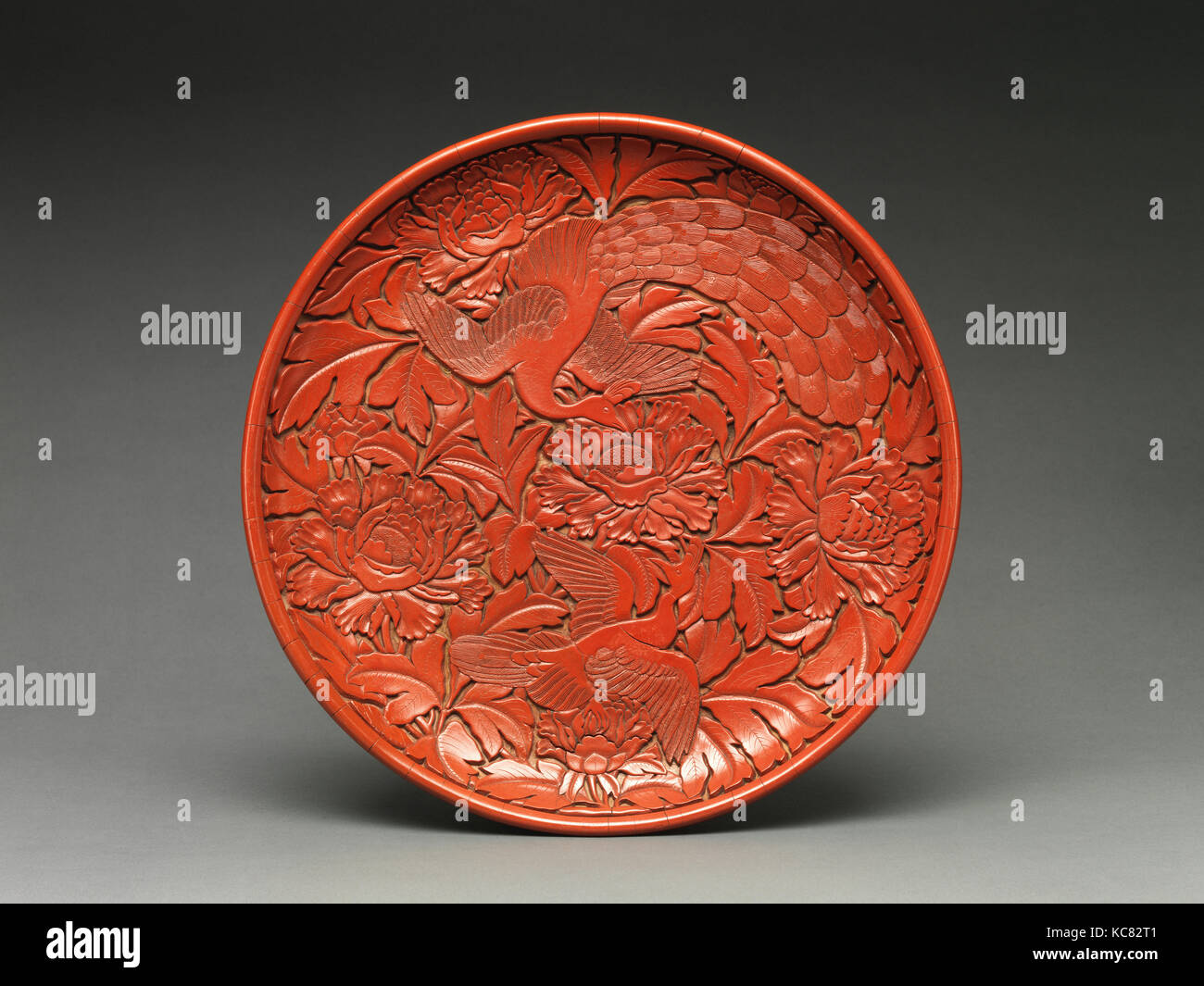 Piatto con due uccelli e le peonie, all inizio del XV secolo Foto Stock