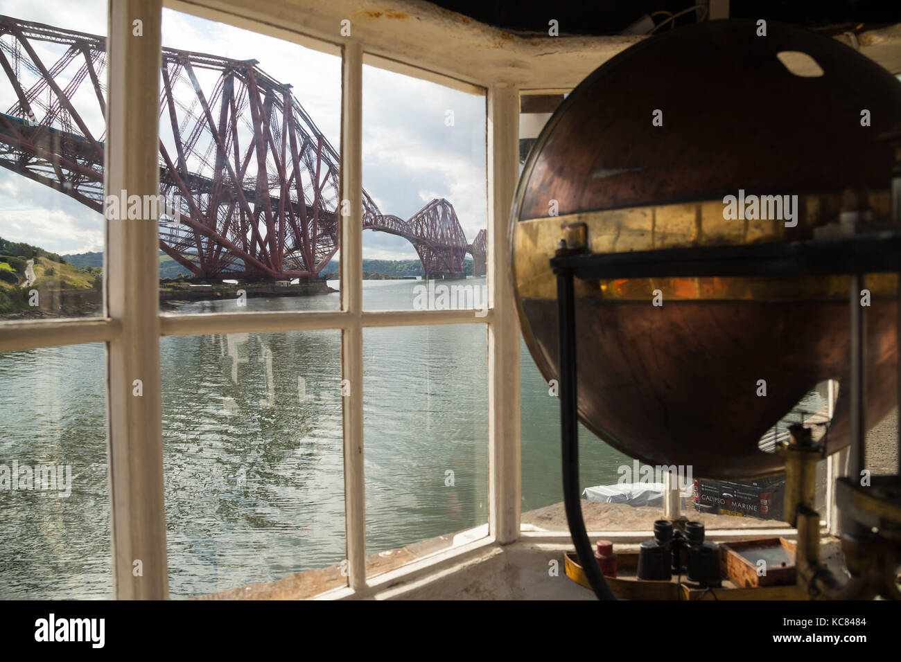 Il più piccolo al mondo la luce di funzionamento tower, North Queensferry, Fife, Scozia. Foto Stock