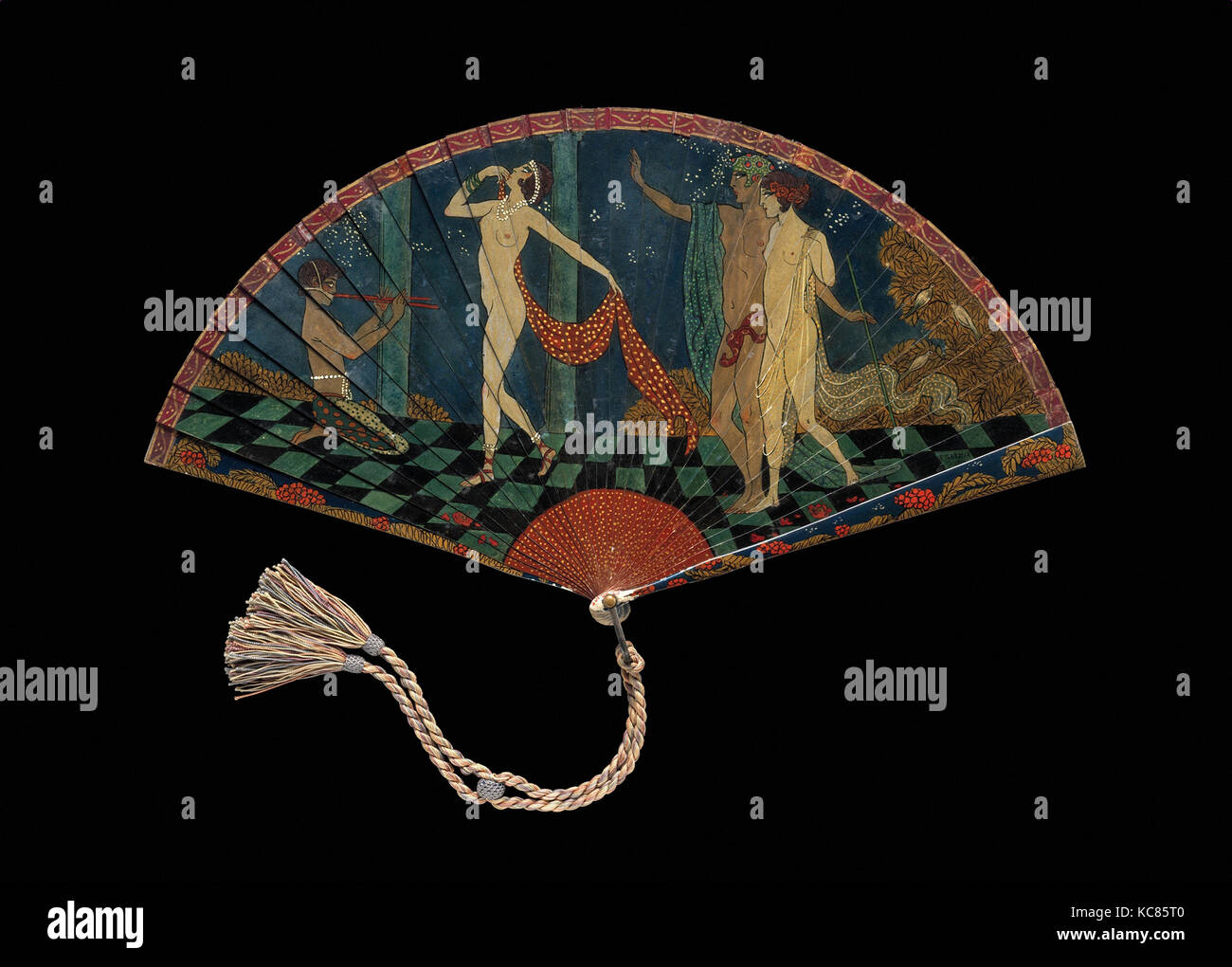 Ventilatore, 1914, dipinto di avorio, metallo, seta, doratura, L. 8-1/2, W. 15-5/8 pollici (21,6 x 39,7 cm.), ventole, Barbier è meglio conosciuto per Foto Stock