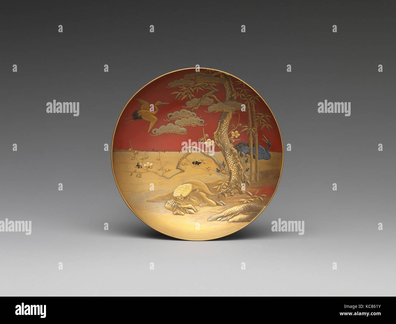 Uno di un paio di bicchieri di vino (Sakazuki) con montatura Hōrai, secolo XIX Foto Stock