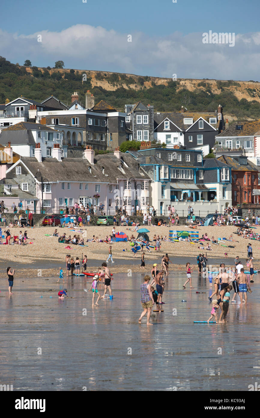 Lyme Regis, antica città presenti nel libro di Domesday, con Cobb storico porto e punti di riferimento in corrispondenza del confine Dorset-Devon, South West England, Regno Unito Foto Stock