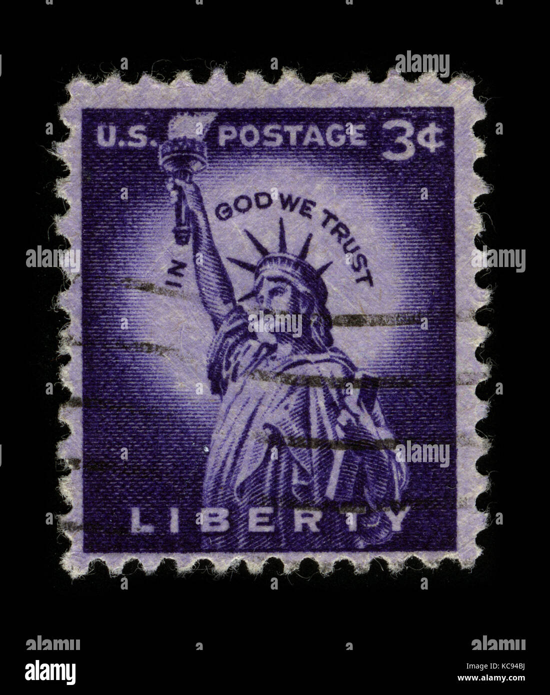 Stati Uniti - circa 1930: un timbro stampato negli Stati Uniti mostra immagine della dedicata alla statua della libertà (liberty illuminare il mondo) circa 1930. Foto Stock