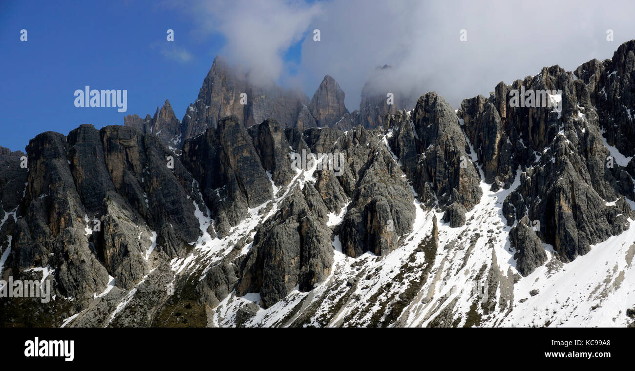 In alto sopra il Passo Giau Foto Stock