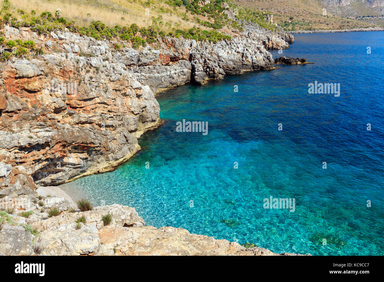 Paradiso Baia Mare Con Acque Azzurre E Spiaggia Vista Dal