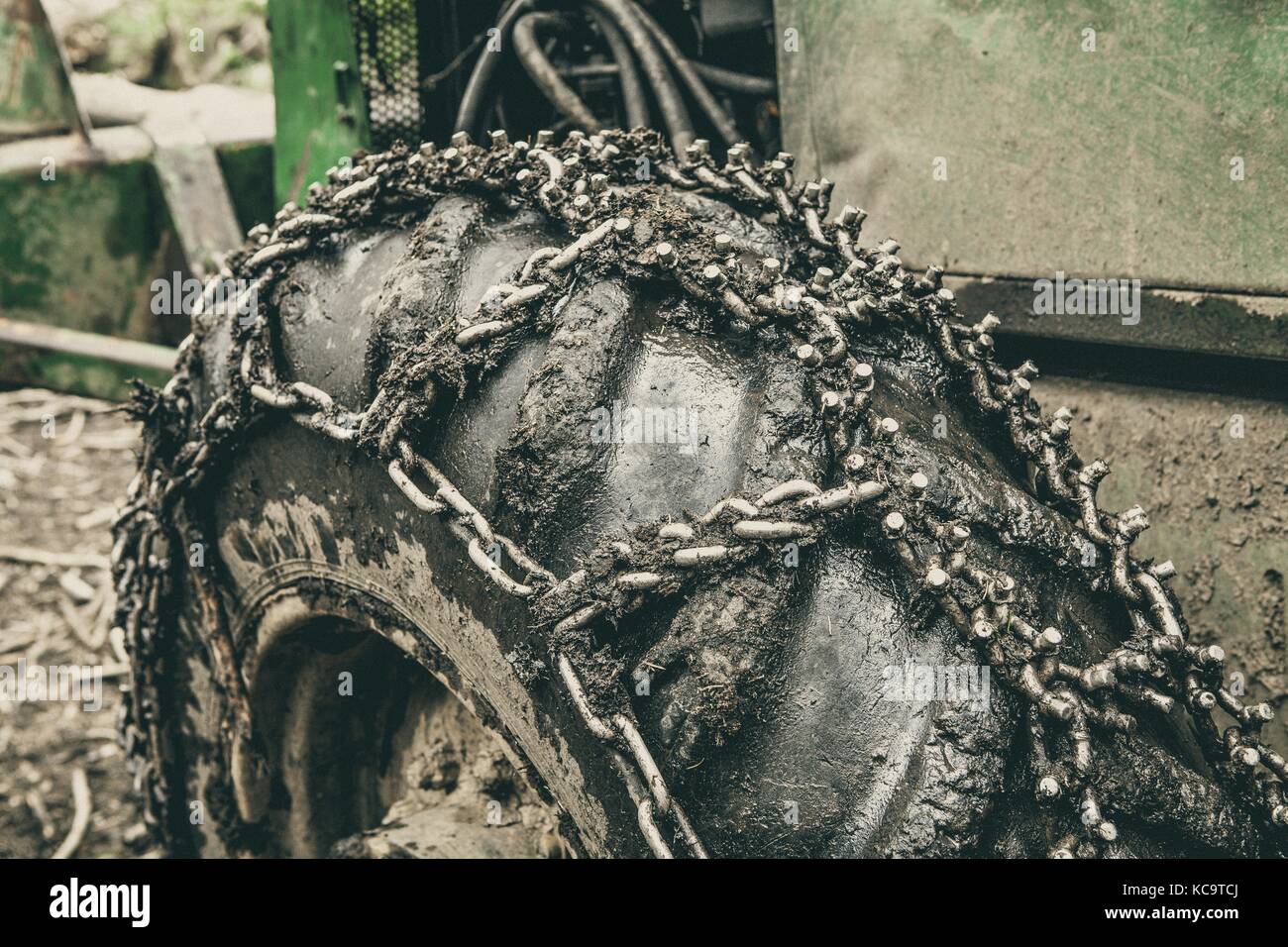 Terreni fangosi ruota del trattore Foto Stock