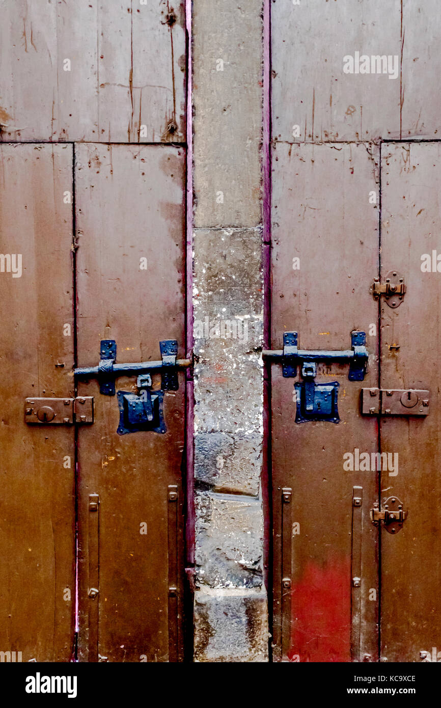 Rouen, Normandia, Francia: Cattedrale di ingresso (interno); Tür der Kathedrale von Rouen (innen) Foto Stock