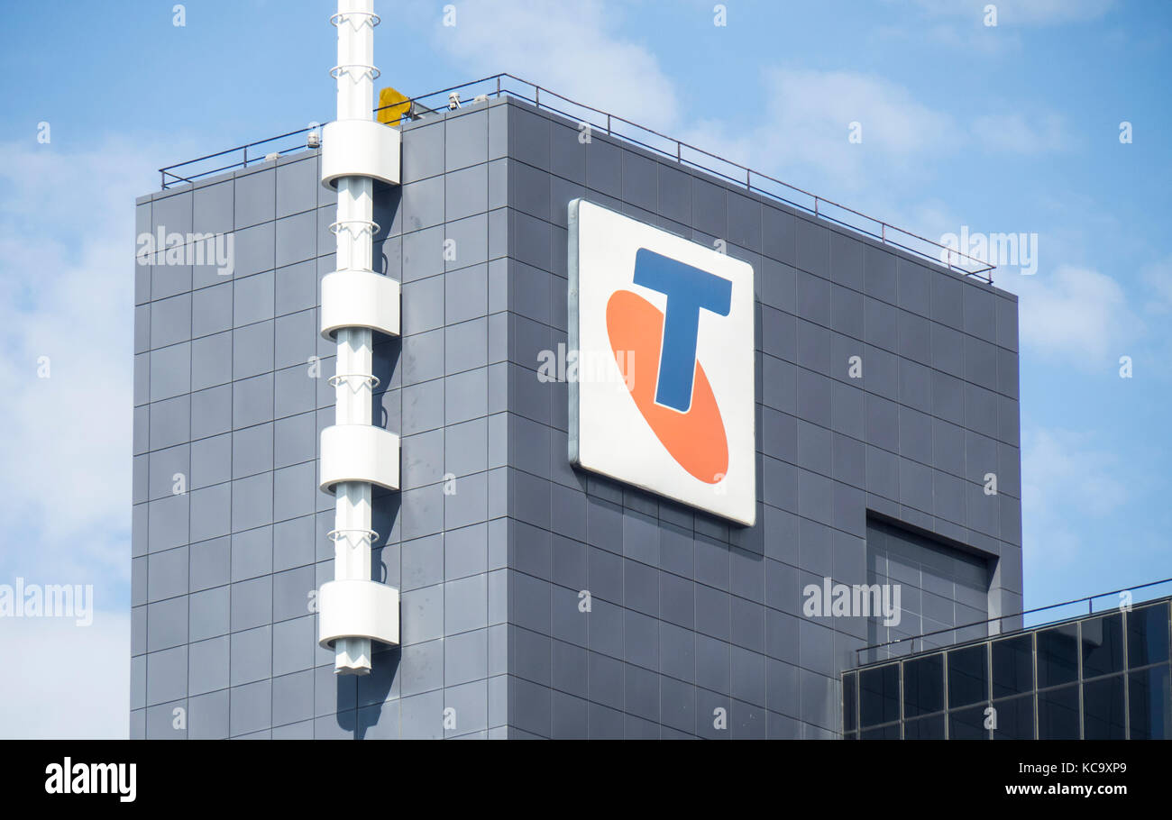 Montante di comunicazioni e i membri Equity logo della banca in cima della centrale di Melbourne torre di uffici a Melbourne, Victoria, Australia. Foto Stock