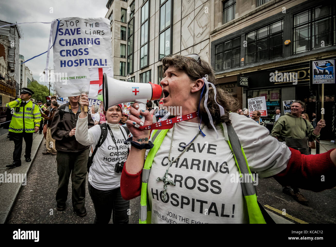 Manifestanti marzo e rally su riforme di NHS. Londra, Regno Unito. Foto Stock