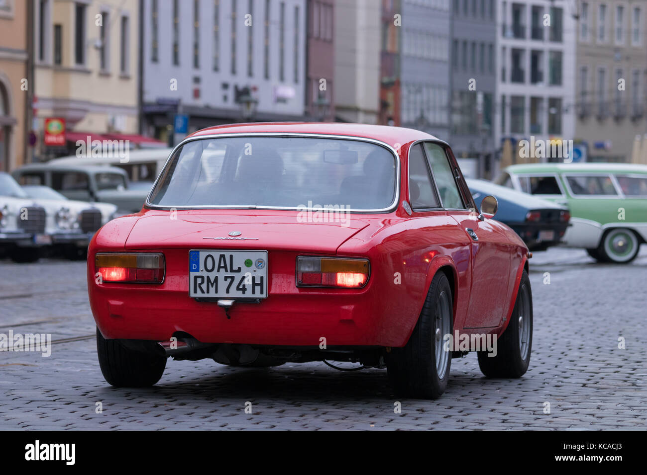 Augusta, Germania - 1 ottobre 2017: Alfa Romeo 2000 GT veloce GTV Oldtimer auto al Fuggerstadt Classic 2017 Oldtimer Rallye il 1° ottobre 2017 in Foto Stock
