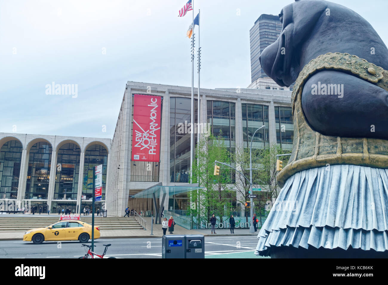 In bronzo di grandi dimensioni Ippona ballerina statua al Lincoln Center per artista Bjørn Ekholm, Skaarup - ispirato al Disney's Fantasia. Foto Stock