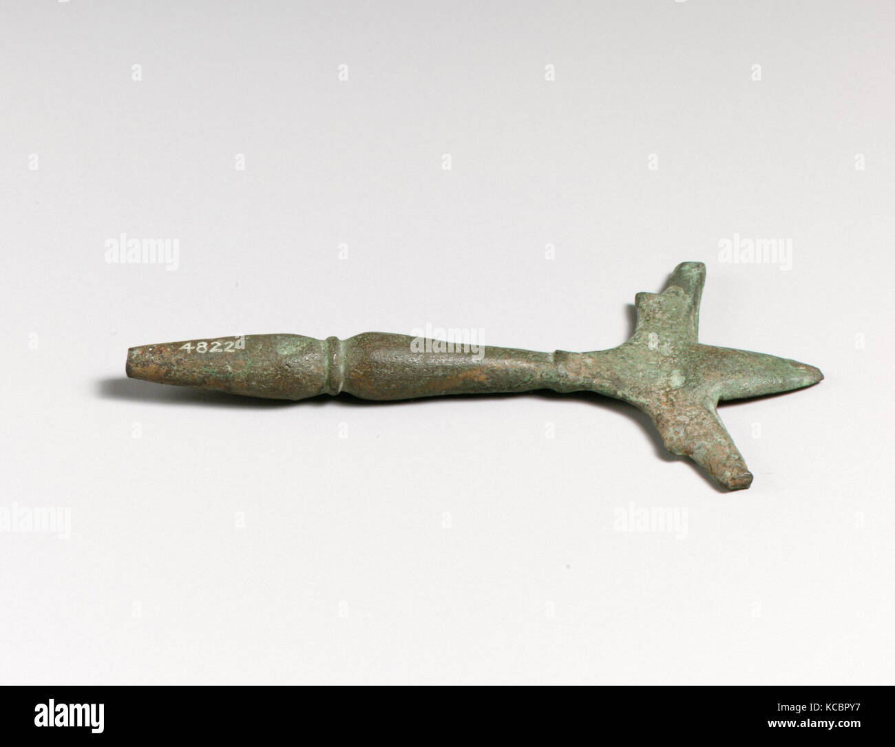 Maniglia di uno specchio, romana, cipriota, bronzo, Altri: 3 13/16a. (9.7Cm), bronzi Foto Stock