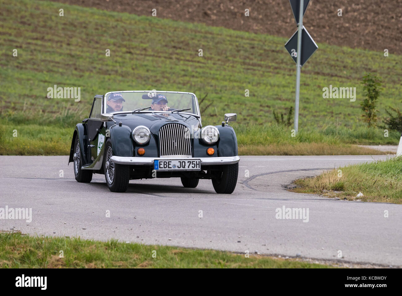 Augsburg, Germania - 1 ottobre 2017: morgan oldtimer auto presso il classico fuggerstadt 2017 oldtimer rallye il 1 ottobre 2017 ad Augsburg, Germania. Foto Stock