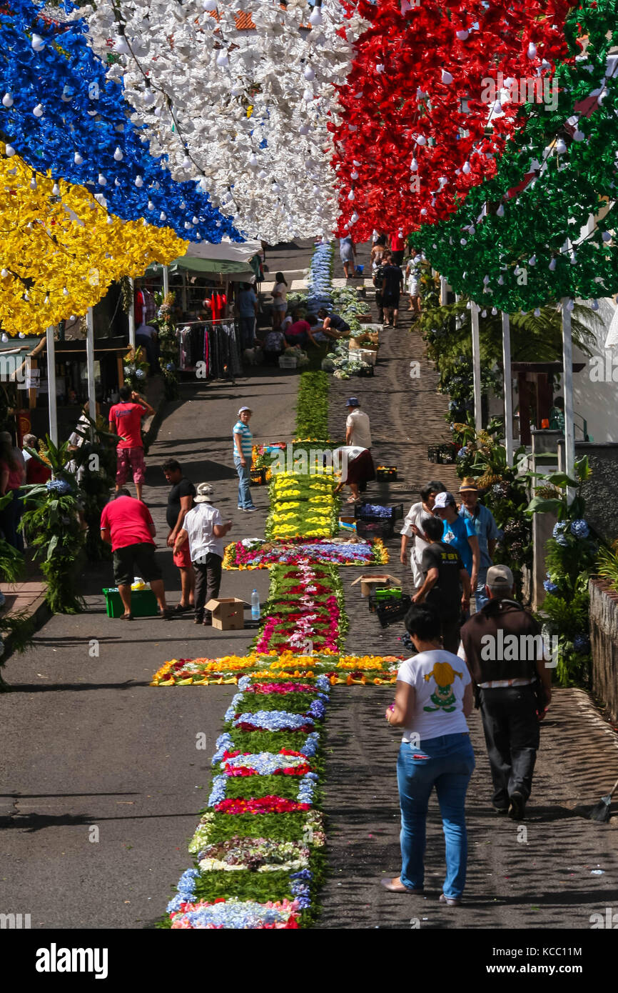 Tappeti floreali Festa Santissimo Sacramento São Jorge Foto Stock