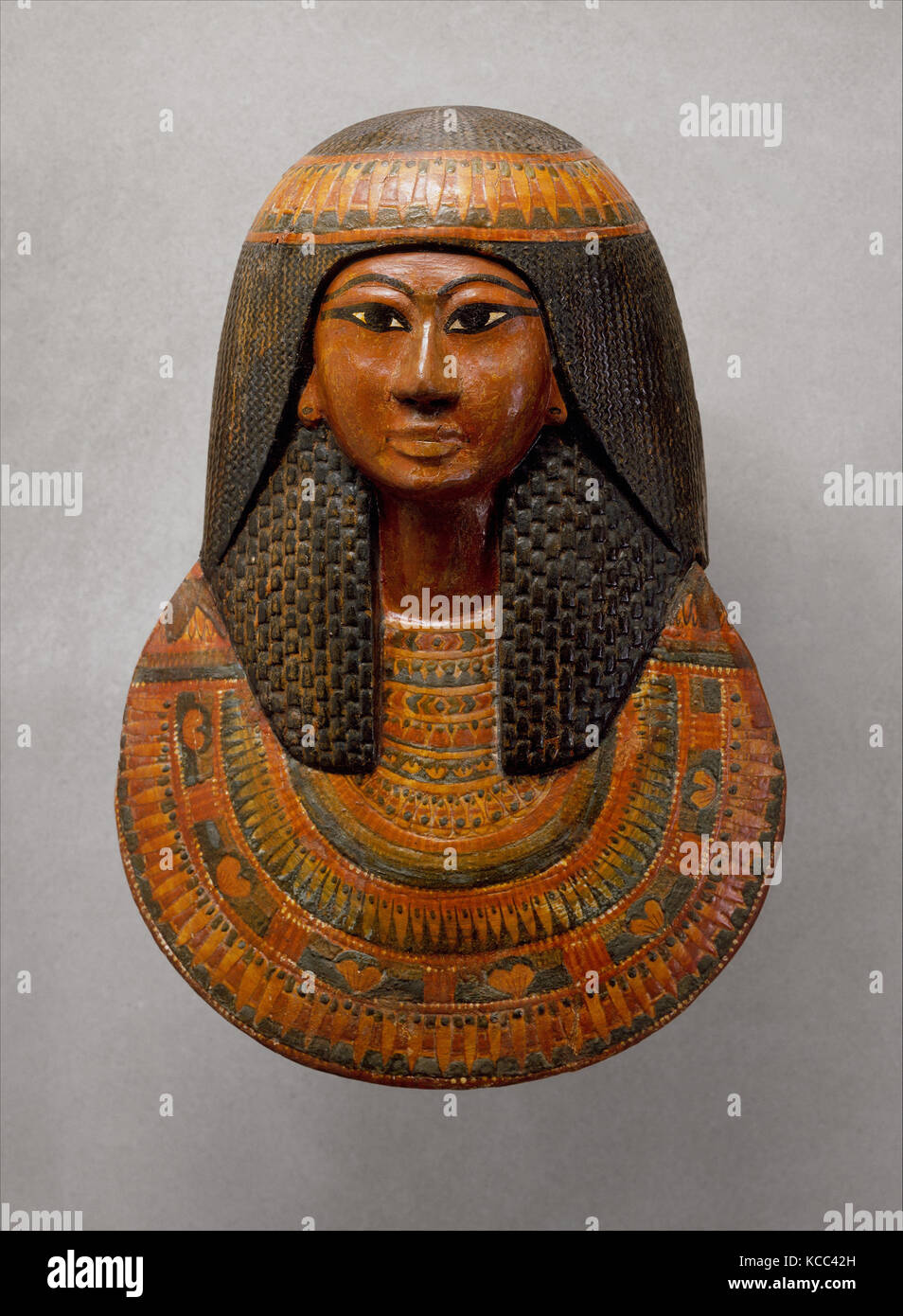 Maschera di mummia di Khonsu, Nuovo Regno, Ramesside, Dynasty 19, ca. 1279-1213 A.C., dall'Egitto, Alto Egitto, Tebe, Deir el-Medina Foto Stock